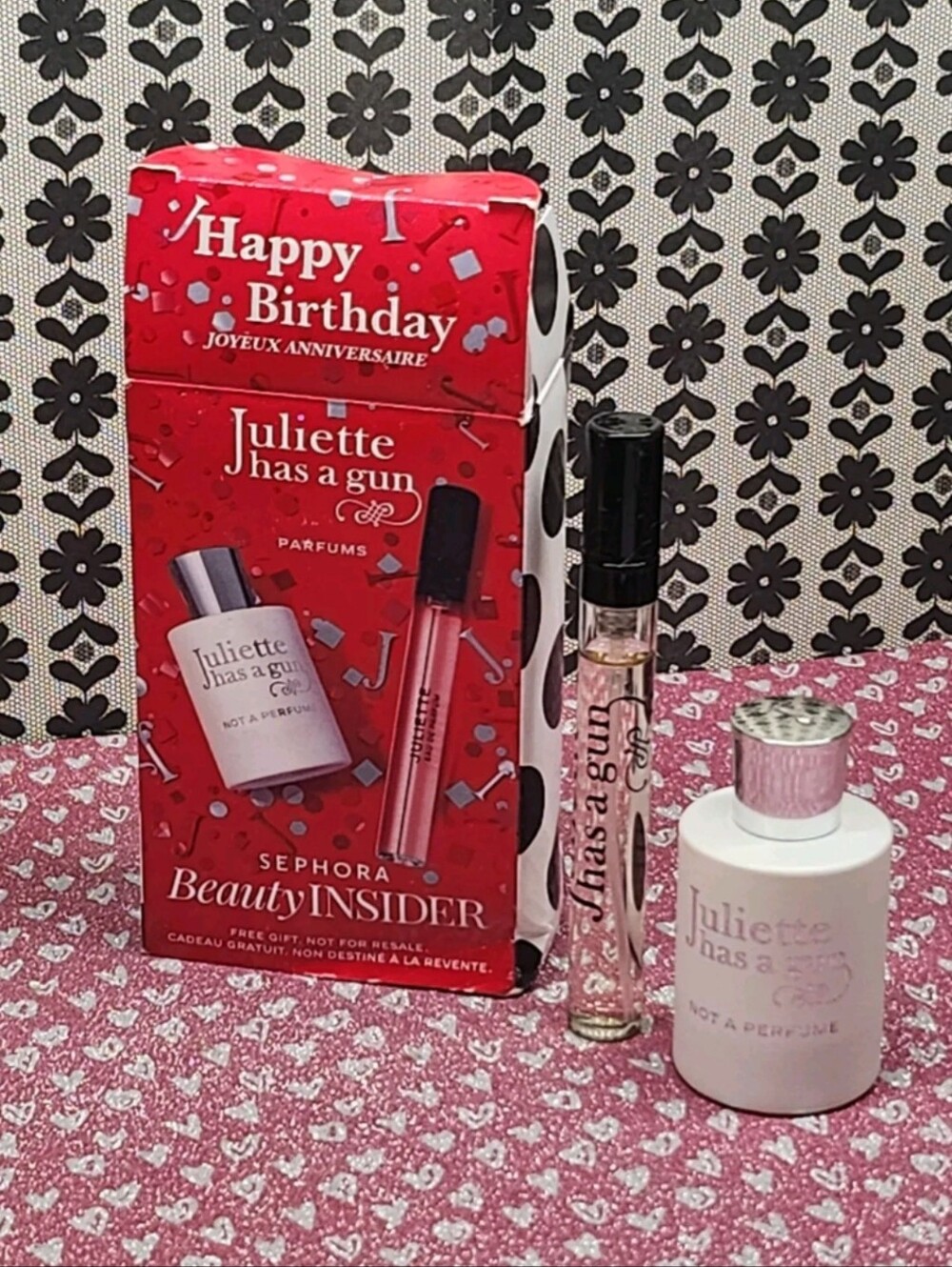 Julliette has a gun Beauty Insider set - new